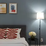 Spacious 2br - Ateneu View - Center Бухарест