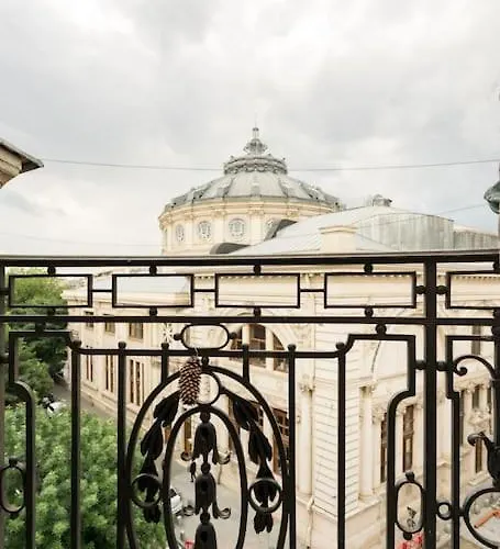 Spacious 2br - Ateneu View - Center شقة *