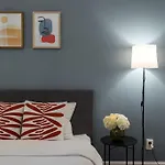 Spacious 2br - Ateneu View - Center Apartman