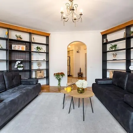 Spacious 2br - Ateneu View - Center Bucharest