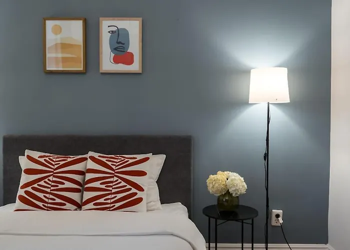 Spacious 2br - Ateneu View - Center Apartman