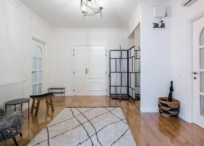 Apartman Spacious 2br - Ateneu View - Center Bukarest