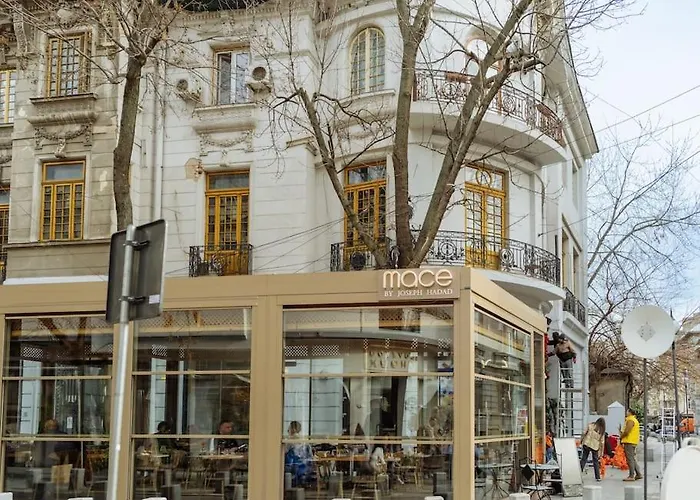 Spacious 2br - Ateneu View - Center Apartman *