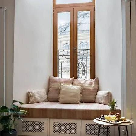 Spacious 2br - Ateneu View - Center *