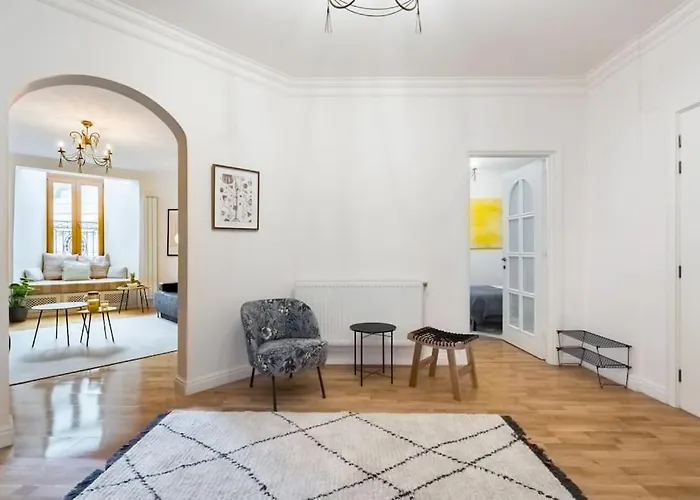 Spacious 2br - Ateneu View - Center Bucharest