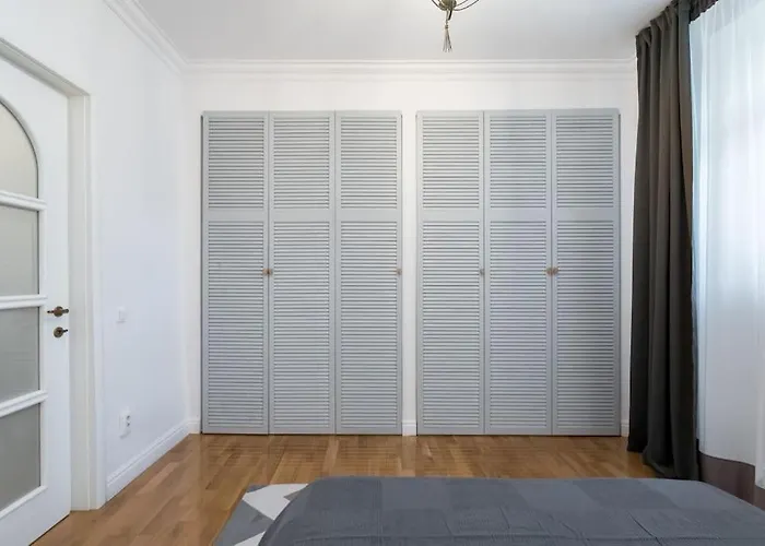 Spacious 2br - Ateneu View - Center Апартаменты *